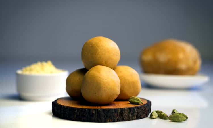 Besan Ladoo